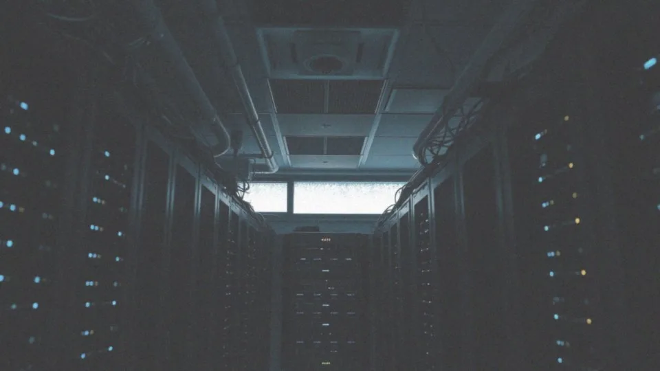 Jakie są konsekwencje nieprzestrzegania zasad udostępniania nagrań z monitoringu?